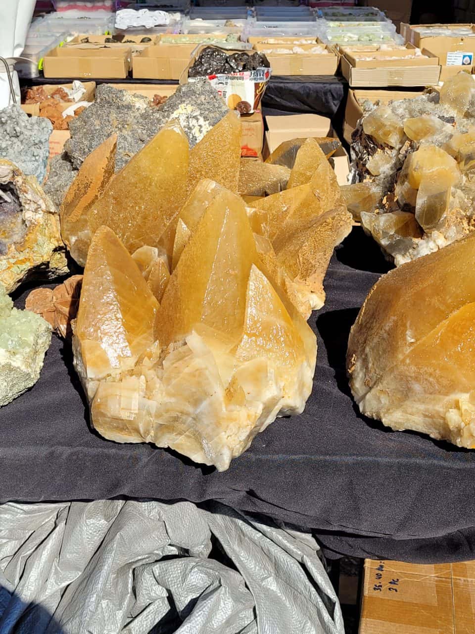 Dog-Tooth Calcite